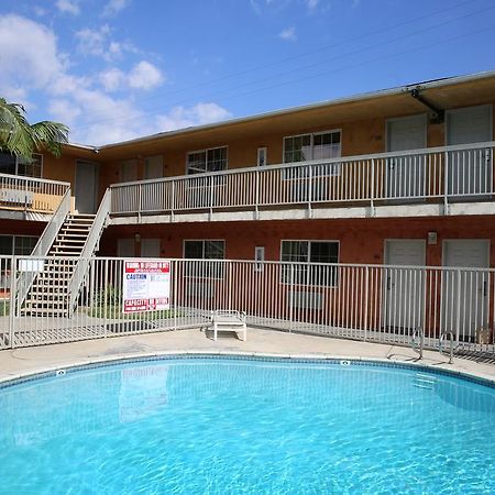Chateau Inn & Suites Downey Εξωτερικό φωτογραφία