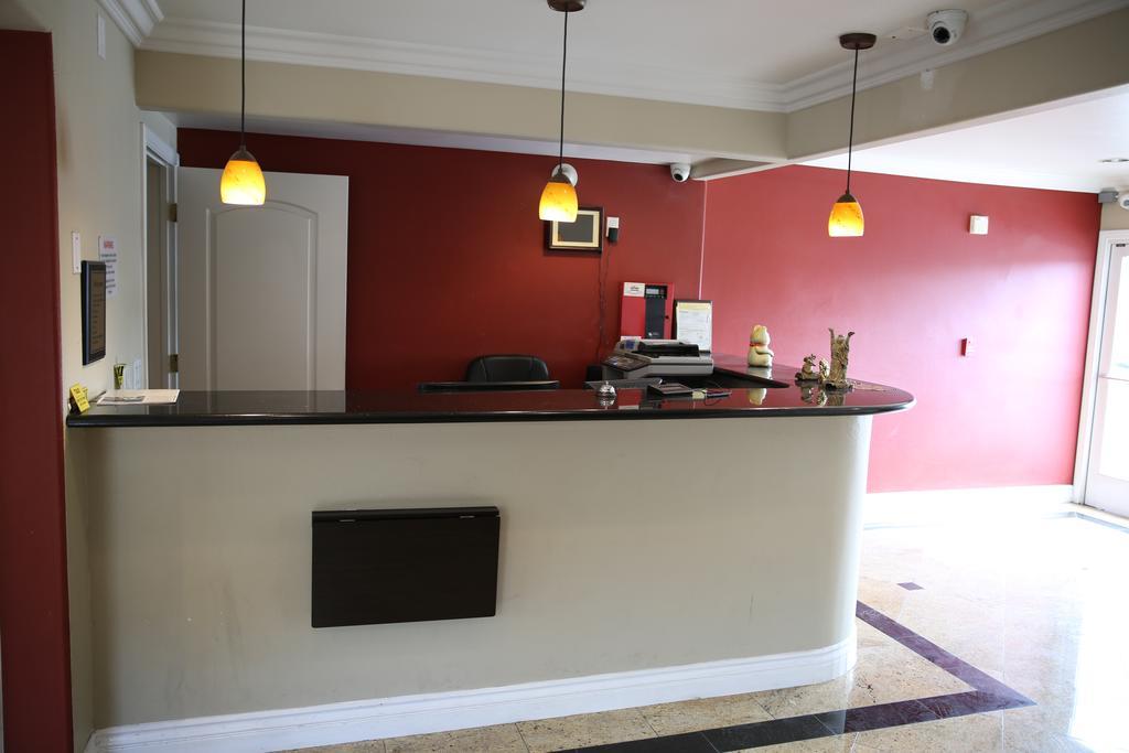 Chateau Inn & Suites Downey Εξωτερικό φωτογραφία