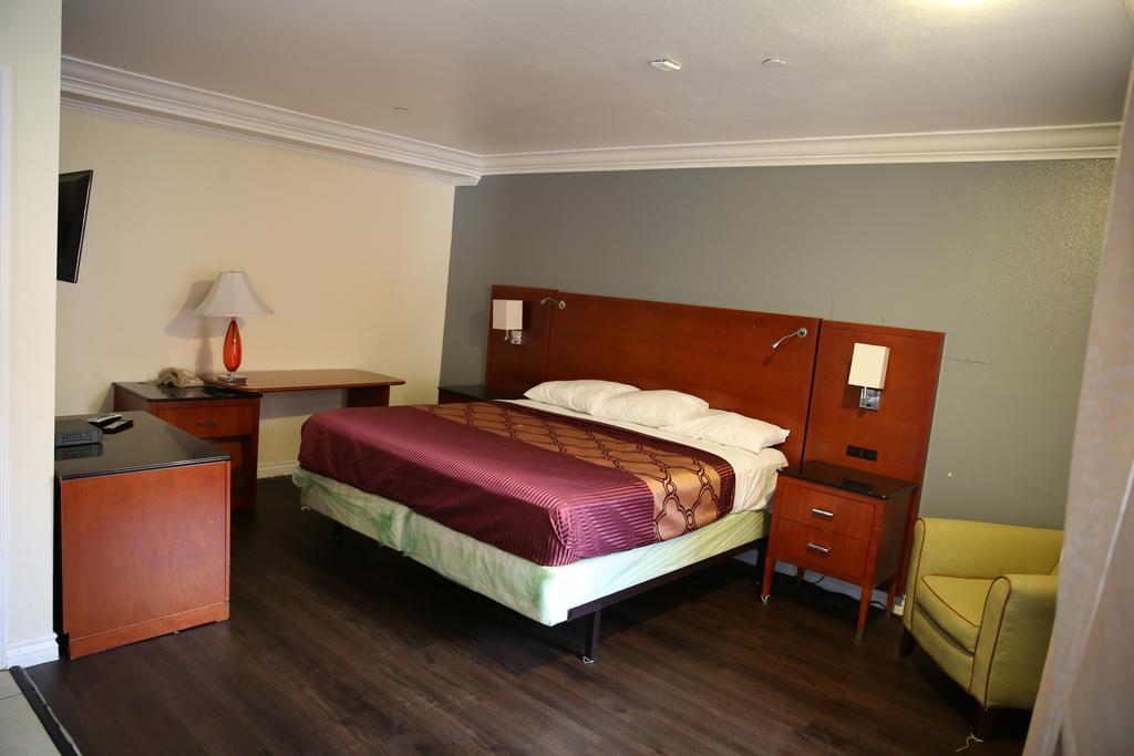 Chateau Inn & Suites Downey Εξωτερικό φωτογραφία