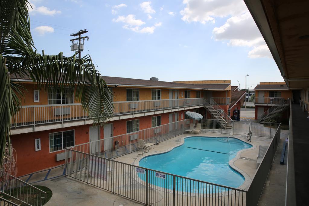 Chateau Inn & Suites Downey Εξωτερικό φωτογραφία